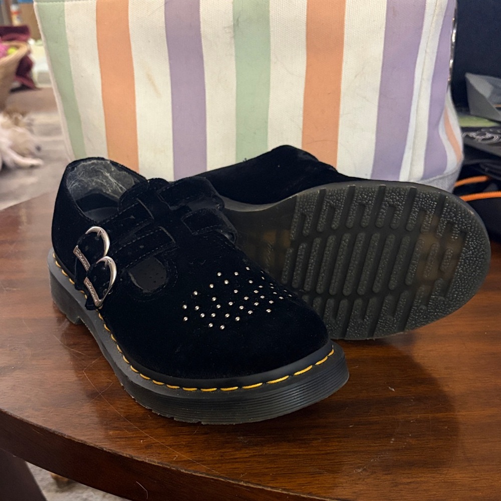 Dr. Martens 8065 Women’s Mary Jane’s Velvet Size 9